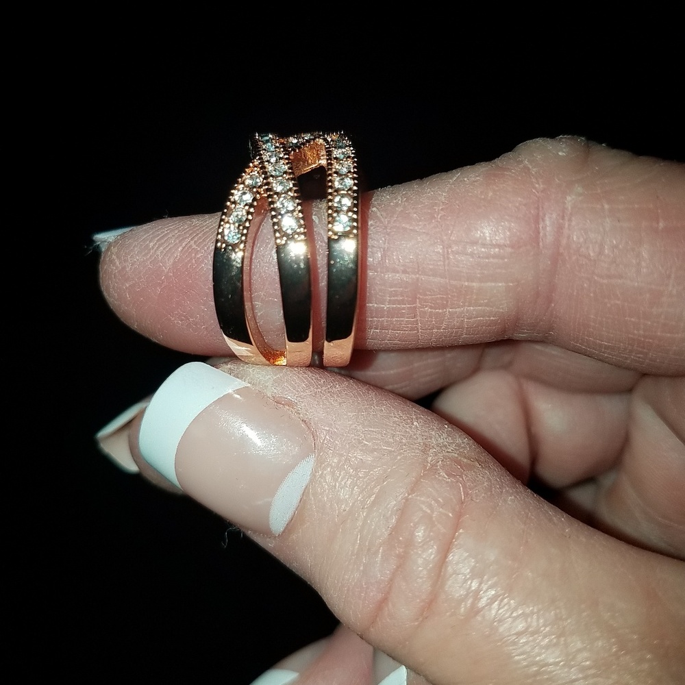 While Gold Filled Criss Cross Ring - image 5